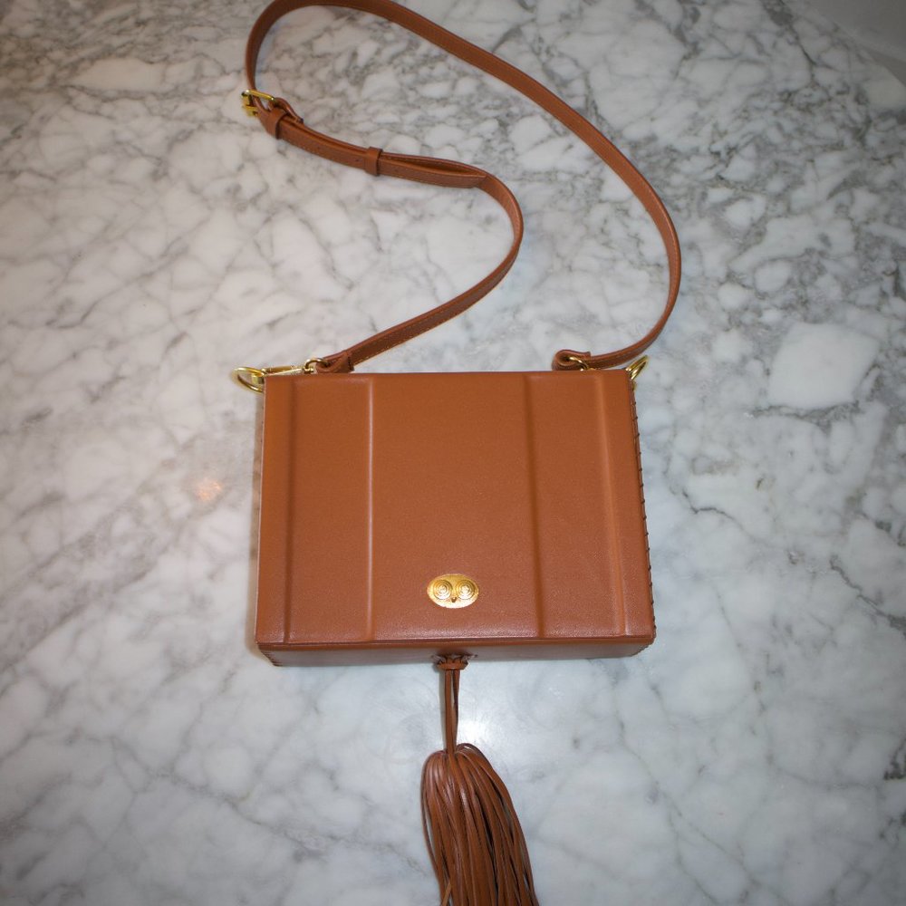 Zeus+Dione Crossbody Bag in Camel color